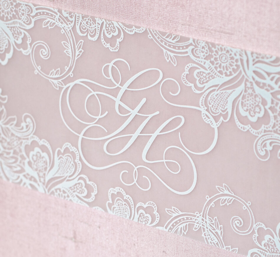 White silkscreen printed monogram on bellyband