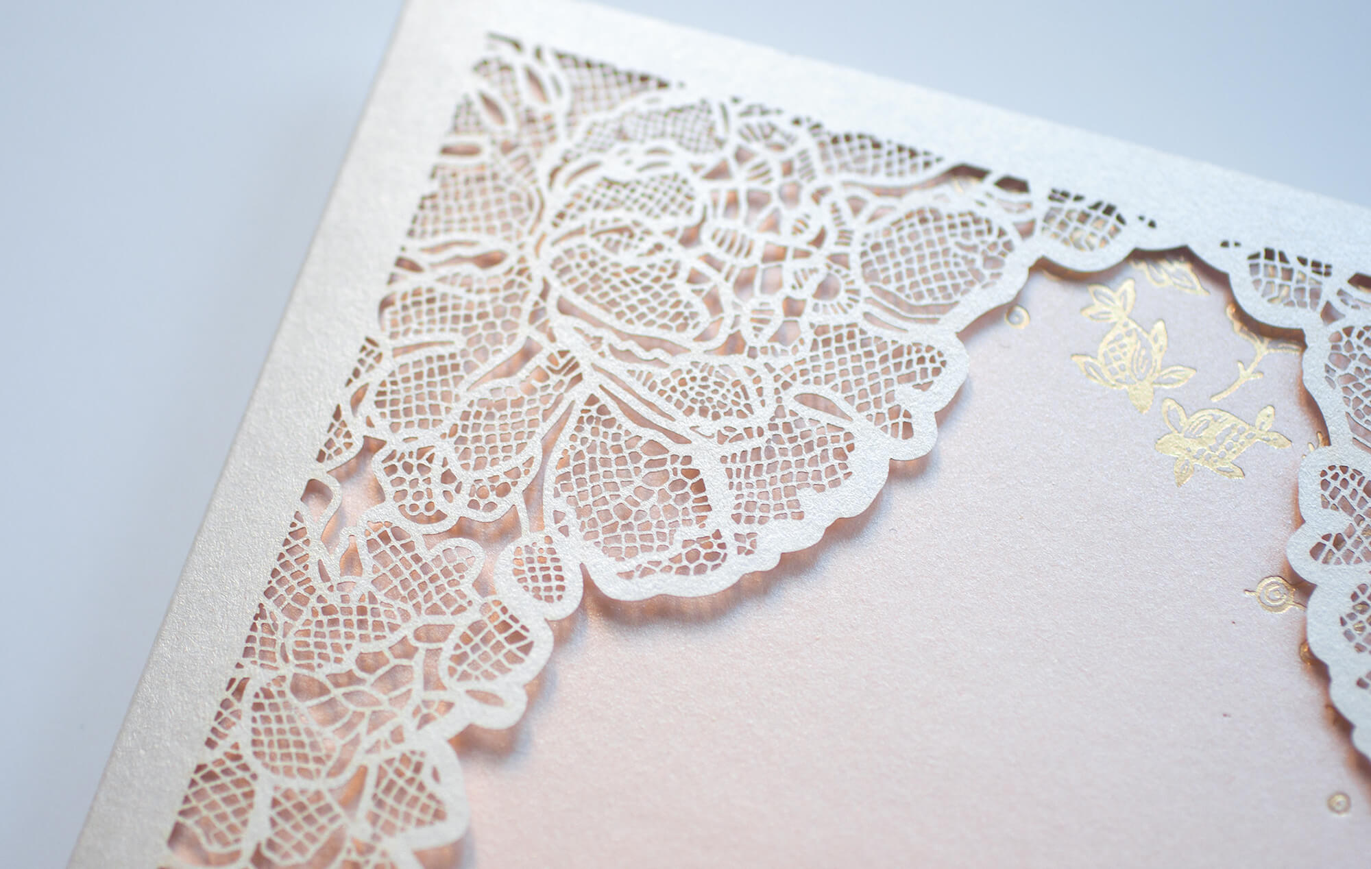 Lace laser cut sleeve detail